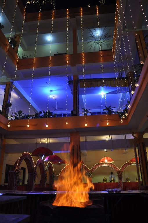 Hotel Maruti Mandapam Jabalpur Dış mekan fotoğraf